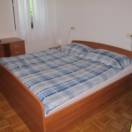 Tourist Farm Ljubica Villa Poljane nad Škofjo Loko Oda fotoğraf