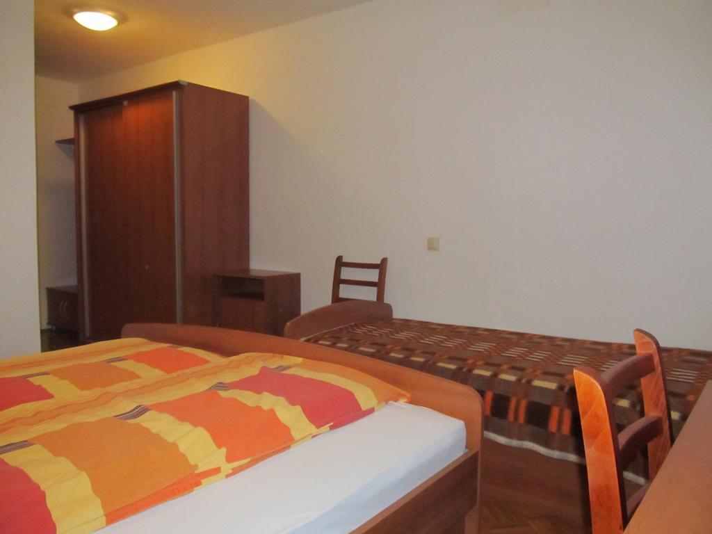 Tourist Farm Ljubica Villa Poljane nad Škofjo Loko Oda fotoğraf
